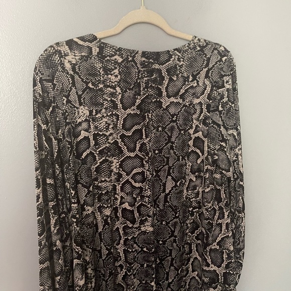 Show me your Mumu snake print long sleeved dress M - Picture 8 of 9